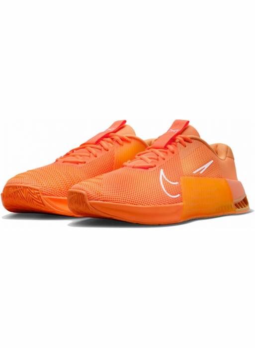 کفش ورزشی مردانه نایک نارنجی