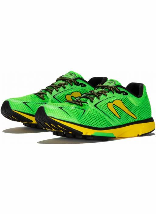 کفش ورزشی مردانه نیوتن زرد سبز